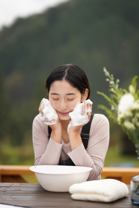 農場には肌をすこやかに保つ善玉菌が多くすむことが研究で分かっている