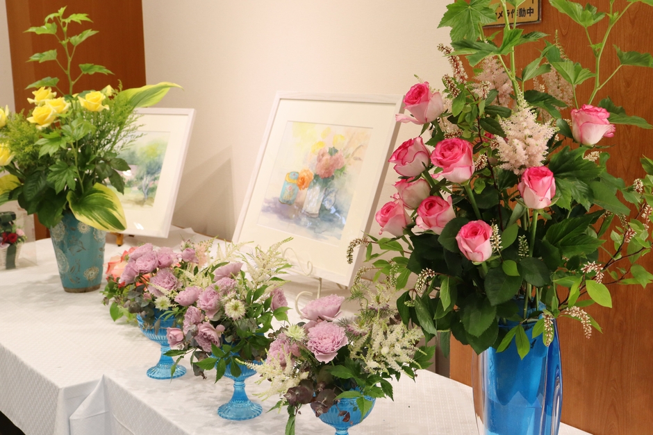 「春のバラ展」の様子（令和４年撮影）