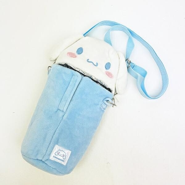サンリオのぬいぐるみボトルケース