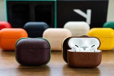 サフィアノレザーを使用した 「ラグジュアリーなAirPods Proケース」 11月18日にクラウドファンディングを開始