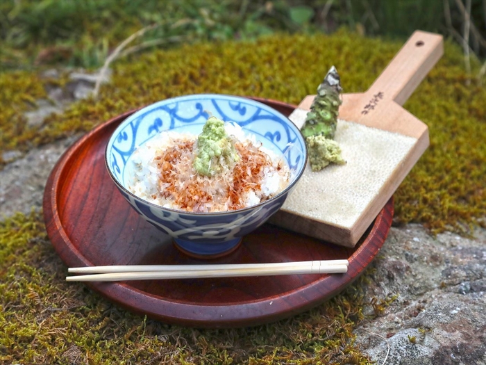 わさびの風味をそのままに わさび丼