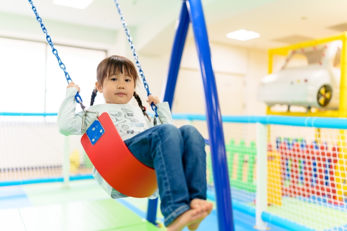 お子様に大人気のブランコ