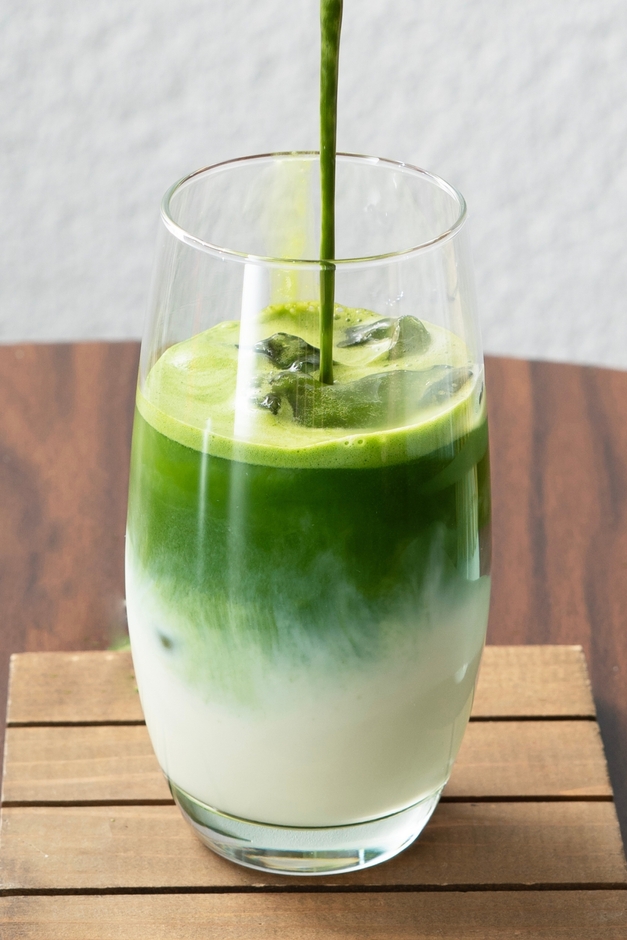オーツミルクを使った抹茶ラテ