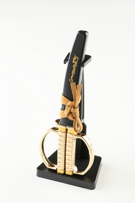 日本刀はさみ 金龍モデル 掛け台付き(1)