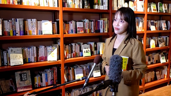 取材を受ける森数さん