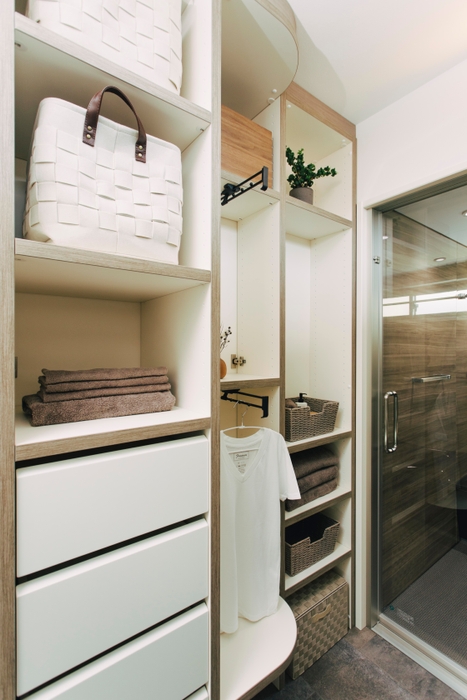 脱衣 裏表出し入れできる収納(2)