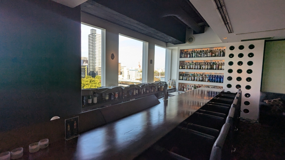 メインバー川面　は大川を眺めながら大人の空間