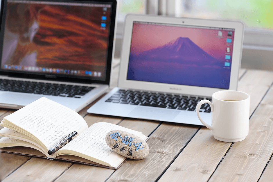 自身の席に置いて