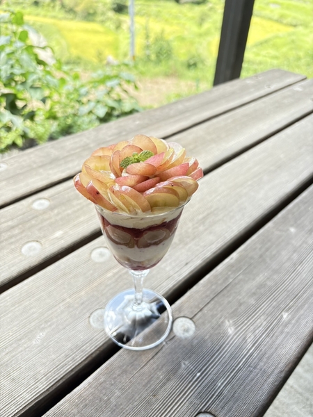 QUEENパフェ／1,200円（税込）