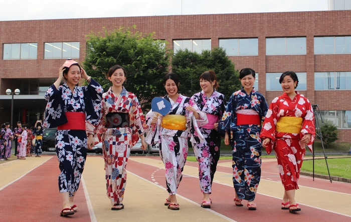 美作大学 浴衣登校