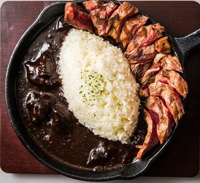 カレーも人気の1つ!中でも一番注文が多いステーキカレー