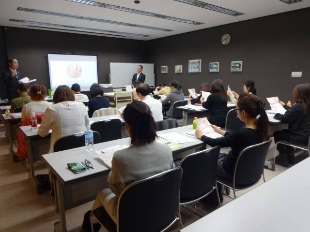 カミソリ勉強会の様子