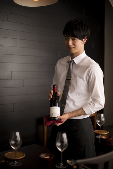 ソムリエ 石井 25歳