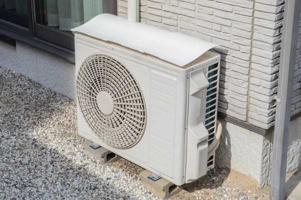 幅調整可能な簡単マグネット取付室外機カバーが 12月下旬発売