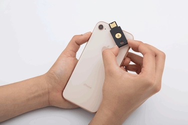 ペンティオ、NFC対応のYubiKey 5シリーズ製品を販売開始 　～ひとつのYubiKeyでPC・タブレット・スマホから 「OneLogin」二要素認証を実現～