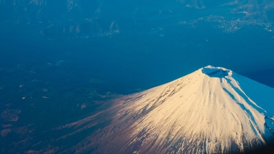 小型航空機チャーターサービス SKY TREK ガストロノミーツアーの新しい旅のかたちをONESTORY MEDIAで紹介および年末年始特別フライト『 SKY TREK Winter Tours 』予約・販売のお知らせ