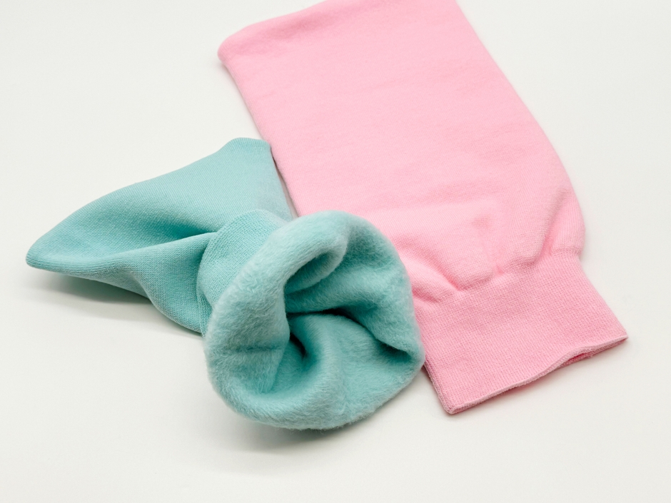 ひんやり長持ち保冷カバー(左:アイスブルー 右:アイスピンク)