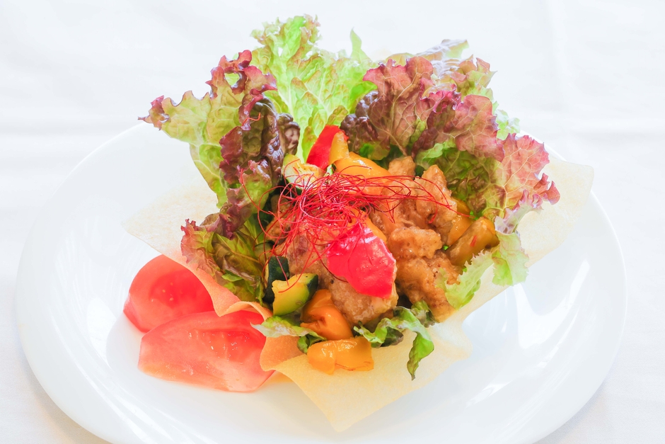 地鶏唐揚げのパリパリサラダボウル~白味噌マヨ風味~