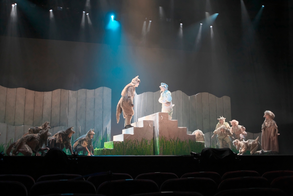 音楽劇「あらしのよるに」2019年公演より　撮影：青木司