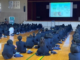 ＜自転車の安全利用促進委員会レポート＞ 通学時自転車事故の“加害者”割合が高い兵庫県　 県内の中学・高校の新一年生、 約500名が自転車の安全について学ぶ 「自転車の交通安全教室」を開催