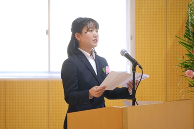 卒業生代表挨拶
