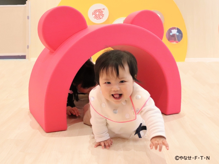 ハイハイやつかまり立ちの小さなお子様も楽しめる「あかちゃんまんテラス」