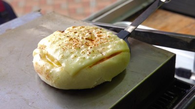 噂の中華まん工房「焼き肉まん」