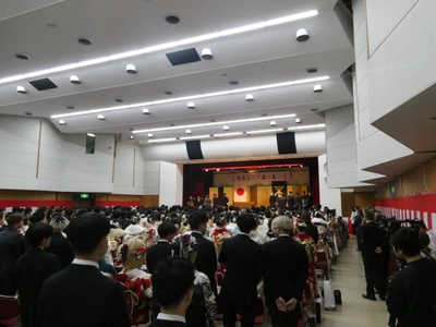 大阪市福島区二十歳の集い実行委員会が 写真販売プラットフォームサービス 「みんなのおもいで .com」を導入 