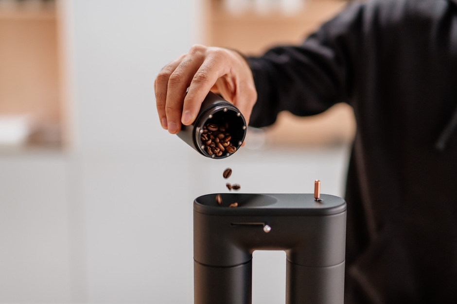電動コーヒーグラインダー ARCO 豆投入