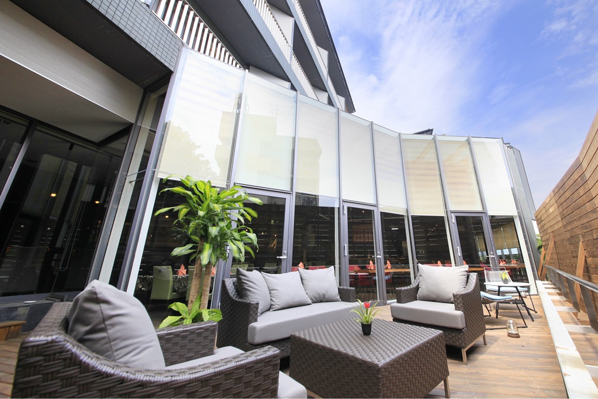 【春のグループ旅応援】熱海のオーベルジュが3大特典付プラン販売　フィルムに残すかけがえのない時間｜2026年4月15日まで