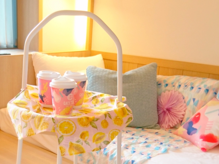 1階のカフェのドリンクをテイクアウトしても◎