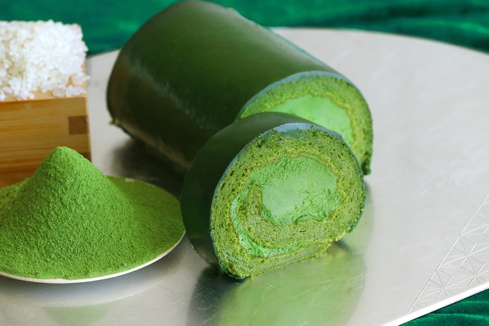 点てる抹茶10杯分の抹茶生チョコロールケーキ