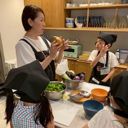 夏休み・共働き家庭の増加で減る「親子の体験時間」 子どもの自立と親の見守る力を育てる畑＋料理体験イベント開催