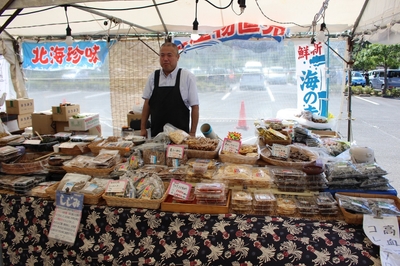 旬の食材も販売！
