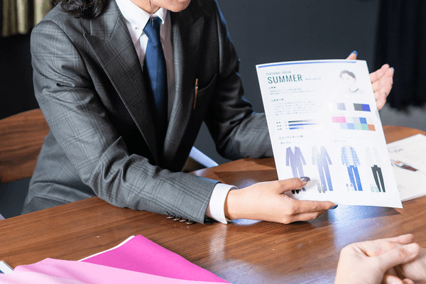 A. tailor(エーステーラー)イメージコンサルタントが診断結果に基づきご提案