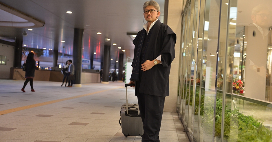 伝統にモダニズム 都会を歩く着物スーツ(野袴三っ揃い)