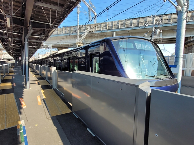 相鉄本線 西谷駅に設置したホームドア