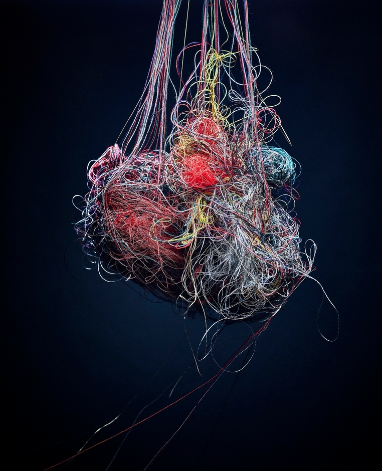 裴相順(BAE, Sang sun)《The Chandelier5》2018年_Archival pigment print　個人蔵　※“裴”は正しくは、「裴」の上にけいさんかんむり