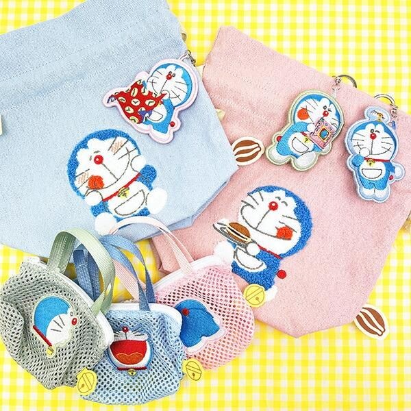 ドラえもんのミニメッシュバッグ。どの刺繍も可愛くポーチとしても使える優れもの！