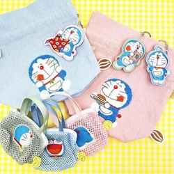 ドラえもんのミニメッシュバッグ。どの刺繍も可愛くポーチとしても使える優れもの！