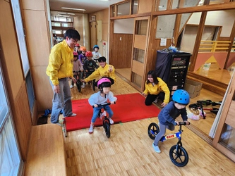 【名城大学】ボランティア協議会が富山県南砺市の保育園でランバイクの体験会を開催