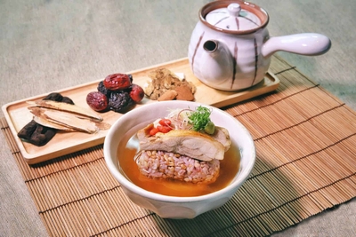 薬膳スープの鶏茶漬け