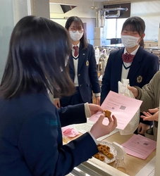 京都の自然食ブランド「プレマルシェ」と 京都府立嵯峨野高等学校が連携　 ～フードロス削減に取り組み「親芋ワッフル」を開発～