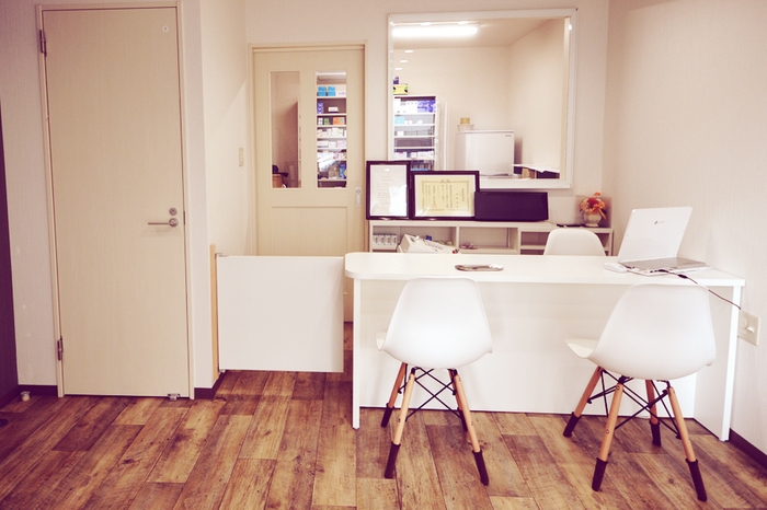 セルフケア薬局・池袋店内装