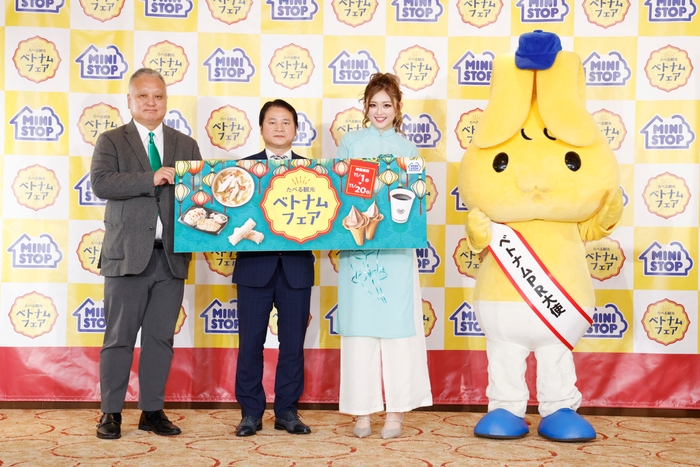 ＜記者会見　フォトセッション＞