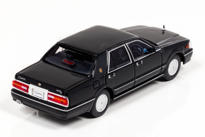 日産セドリック(PY31):Black後