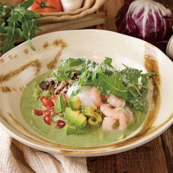 えびと野菜のほうれん草チーズカルボナーラ(1,190円)