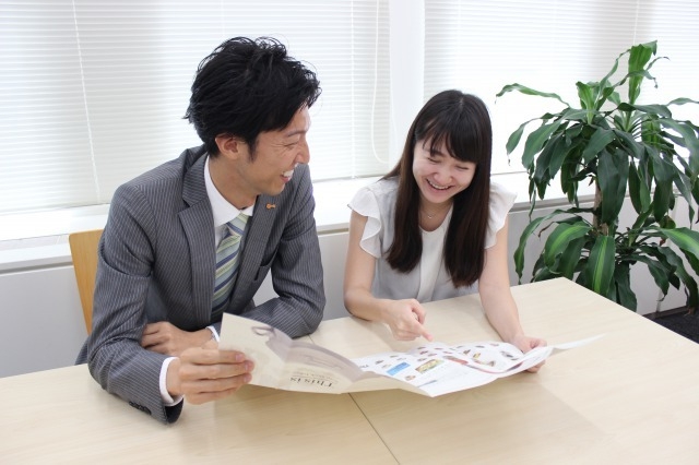 「オフィススープ」を楽しむ従業員2