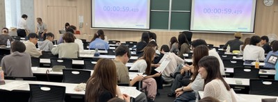 ロールプレイ演習に取り組む学生たち