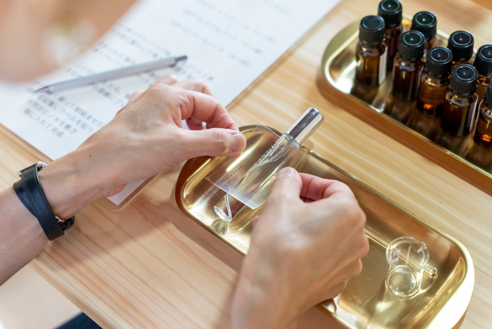 お守り香水作り体験の様子5